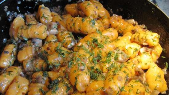 Potato-pumpkin gnocchi with mushrooms (lean)