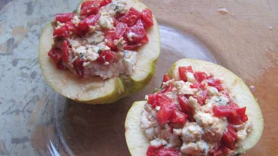 Quince stuffed with blue cheese