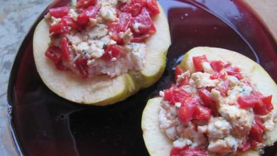 Quince stuffed with blue cheese