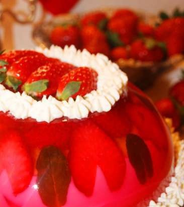 Ostekake Strawberry Dome