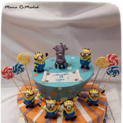 Despicable Me Cakes