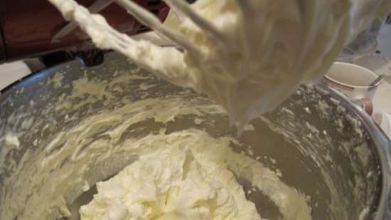 Butter made from fresh cream at home