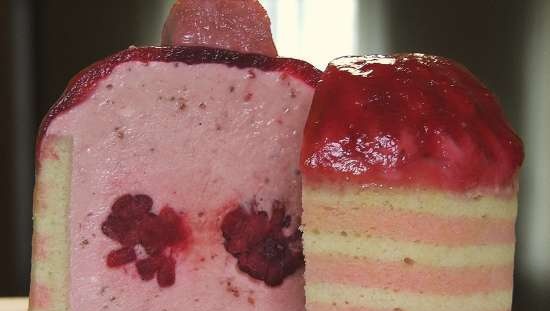 Cakes Raspberry Bavarois (Mâm xôi Bavarois)