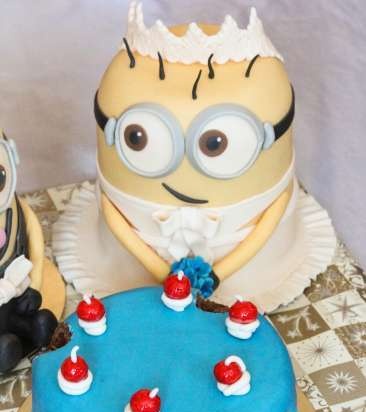 Despicable Me Cakes