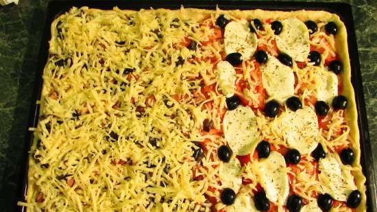 Nhân đôi một chiếc bánh pizza trên bột không có men kem chua