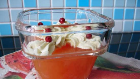 Grapefruit jelly with spicy curd cream