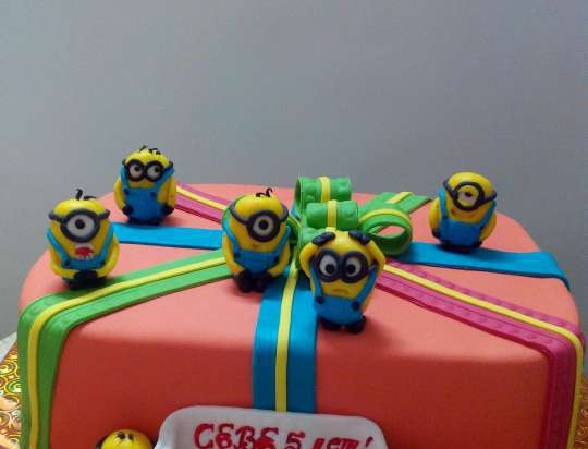 Despicable Me Cakes