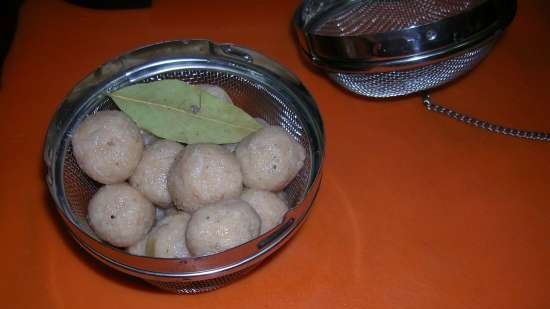 Fiskesuppe med grønnsaker og kjøttboller (Profi Cook Multi-blender PC-MCM1024)