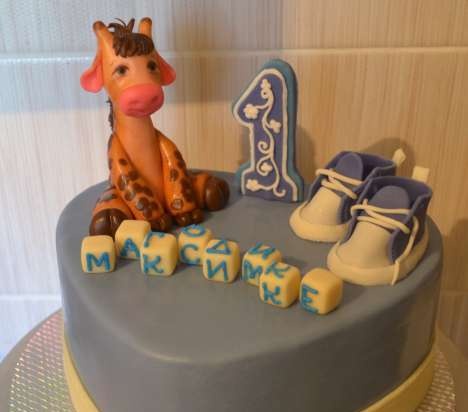 Cakes for birth, baptism, year (not numbers)