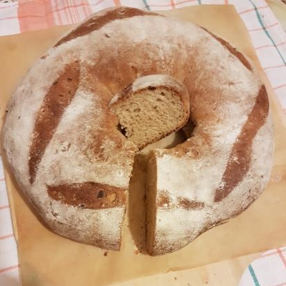 Wheat-rye bread bagel with onions (oven)