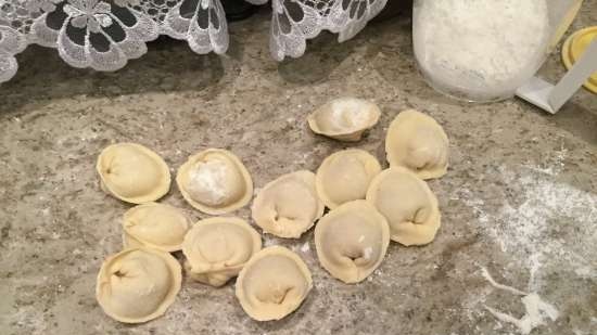 Maskin for å lage dumplings, ravioli