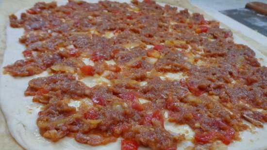 Tyrkisk pizza (Lahmacum)