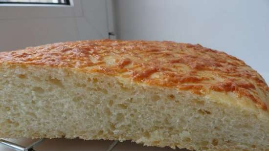 Potetfocaccia med ost og bakt hvitløk