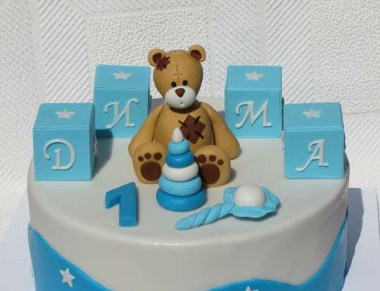 Cakes for birth, baptism, year (not numbers)