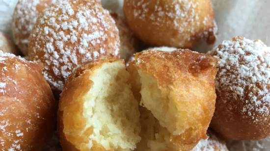 Novy Urengoy donuts (with kefir and baking powder)