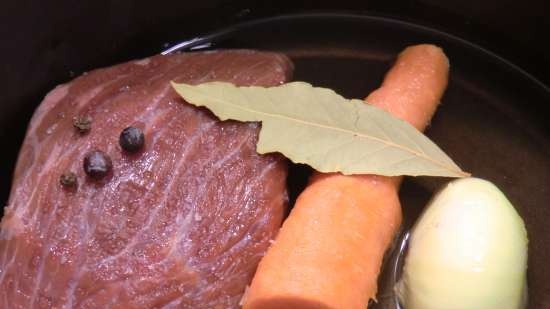 Brød pepperrot med kokt storfekjøtt (Rindfleisch mit Semmelkren)