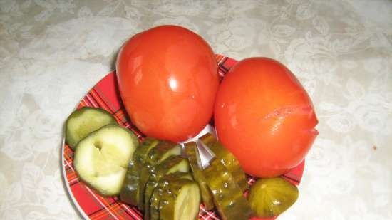 Cucumbers and tomatoes, canned in sparkling water