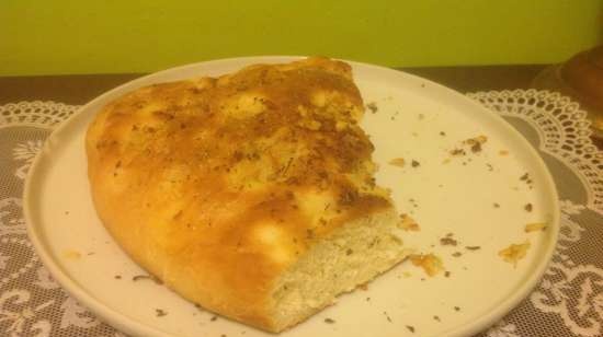 Focaccia ar ķiplokiem un dillēm