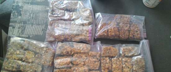 Energy Honey Bars (T-Bar Tupperware)