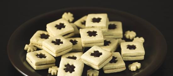 Shortbread med ganache og matcha te