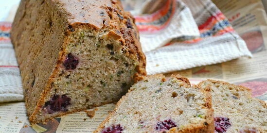 Courgette og Blackberry Cupcake