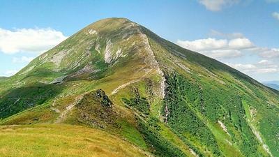 Pa Elbrusa un Karpatu takām