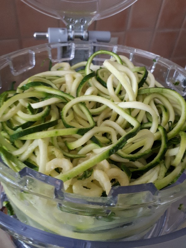 Spiralhakker (skiver, spiralizer) for kutting av grønnsaker og frukt