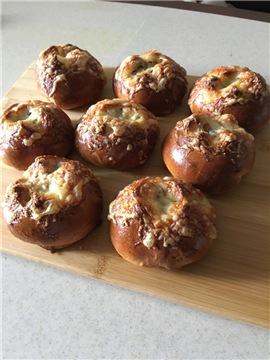 Buns with cheese, corn and canned sardines