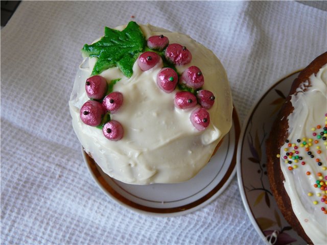 Kulich ar Myasoedovskaya krāsnī (meistarklase)