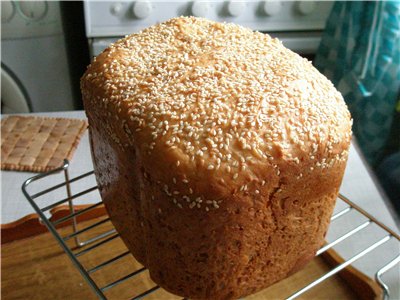 Sesambrød med honning og melk (brødmaker)