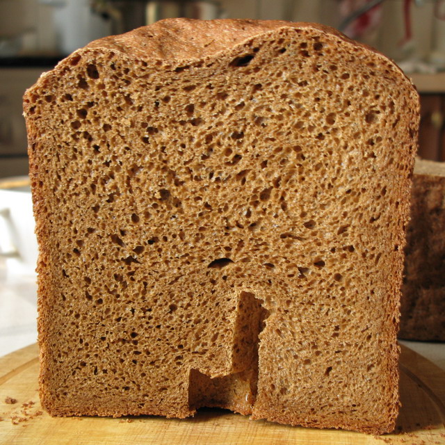 Rugbrød Alt er veldig enkelt i en brødmaker