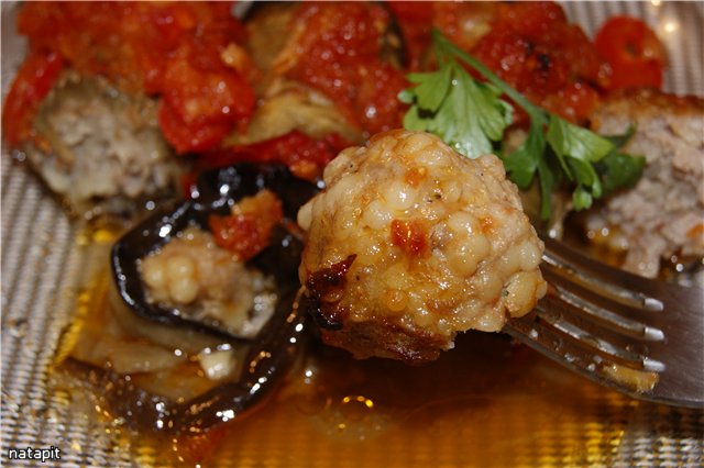 Baklažānu ruļļi ar maltu gaļu un kuskusu