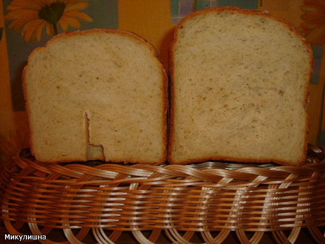 Hvetebrød med honning og cottage cheese (brødmaker)