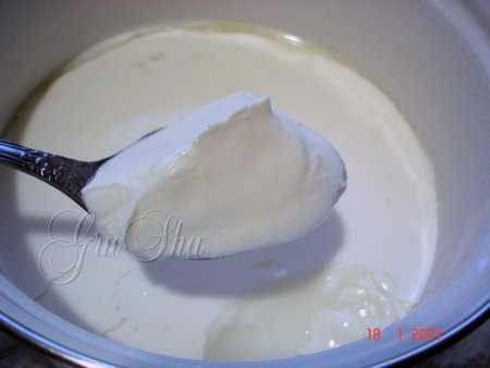 Memasak yoghurt dengan cara yang tidak konvensional (termos, ketuhar, periuk perlahan, dll)