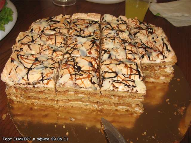 Air Snickers Cake