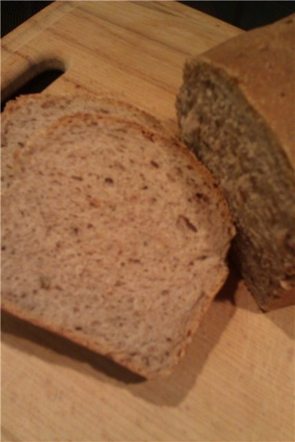 Wheat-rye bread in a bread maker (our family-proven recipe)