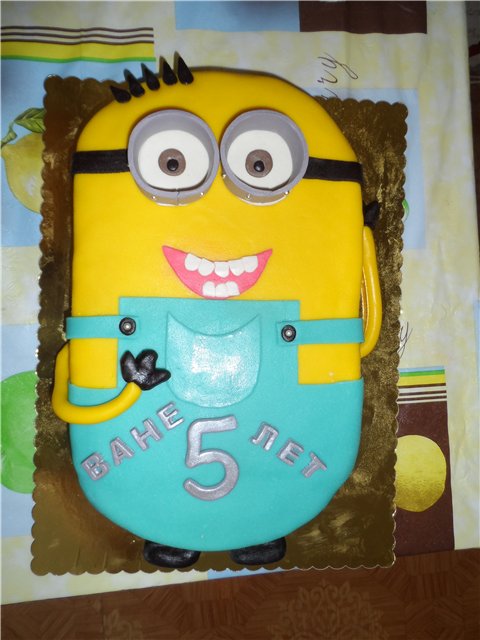 Despicable Me Cakes