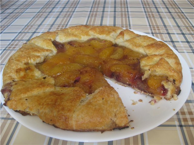 Crostata ar aprikozēm