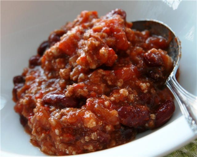 Chili con carne (đầu tiên và thứ hai cùng một lúc)