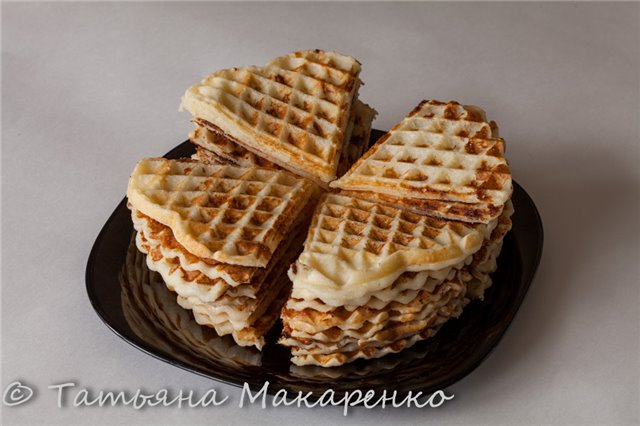 Biezpiena vafeles vafeļu gludeklī GF-020 Waffle Pro