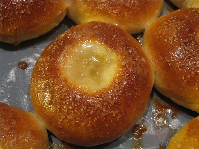 Butter eyes buns