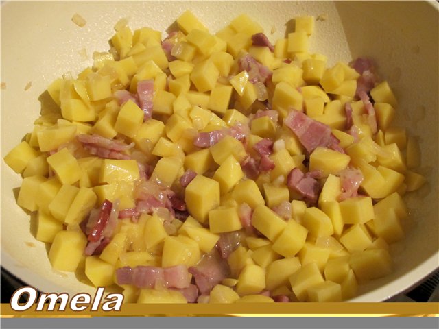 Cepti kartupeļi Tartiflette