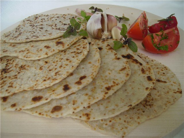 Sinepju tortilla ar ķiploku