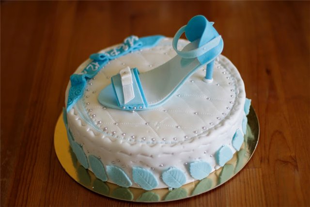 Cakes with shoes