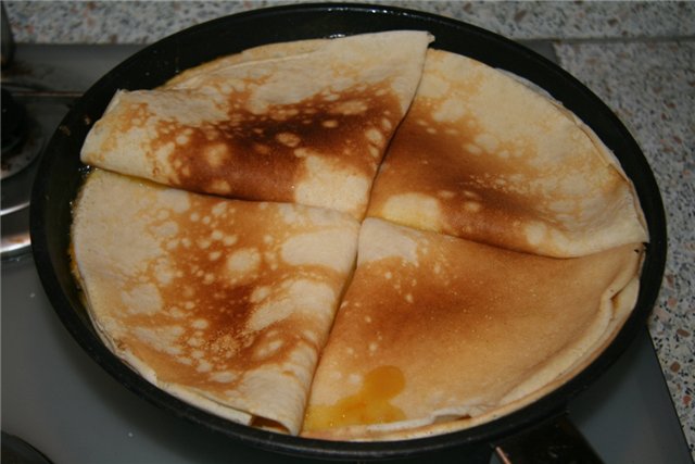 Deserta pankūkas franču Crepe Suzette