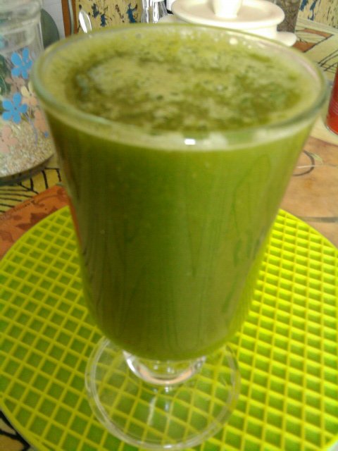 Sinh tố xanh thảo mộc (smoothies)