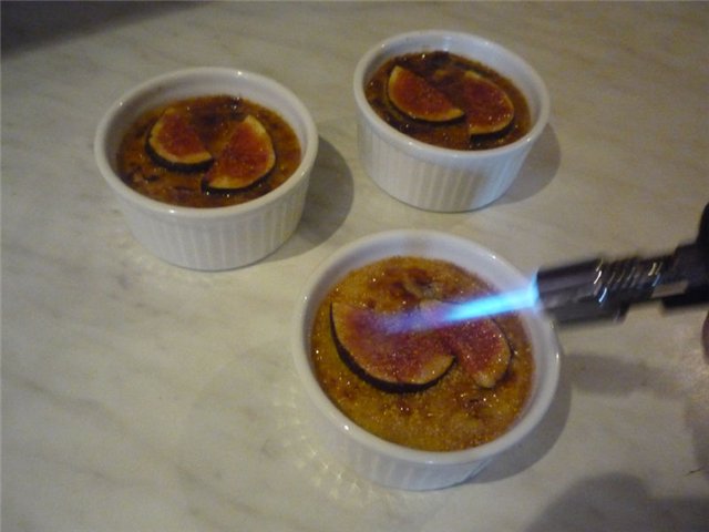 Foie gras og fig creme brulee