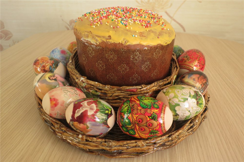 Kulich ar Myasoedovskaya krāsnī (meistarklase)