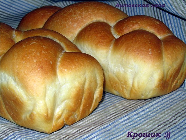 Challah Litva trong lò nướng