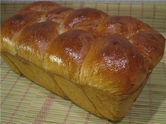 Challah Litva trong lò nướng